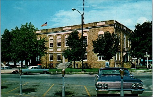 Postcard centerville - tn,